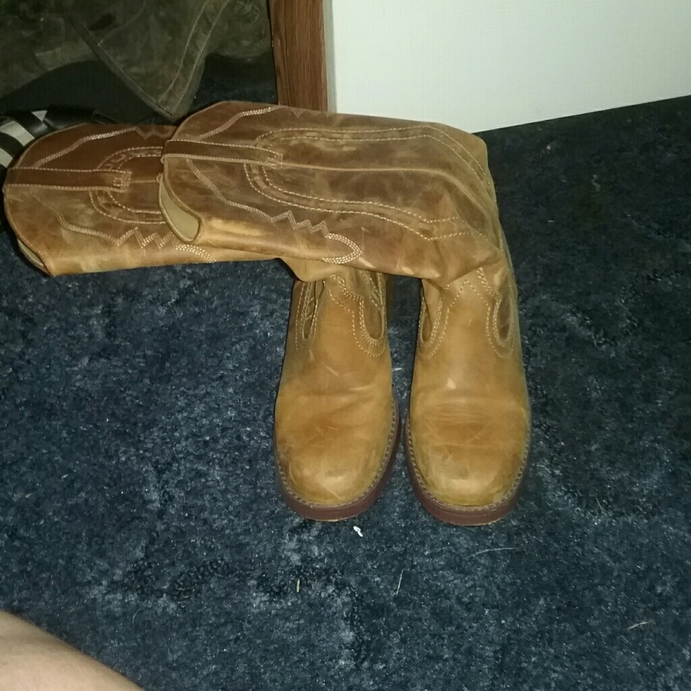 Cowboy boots (womens)